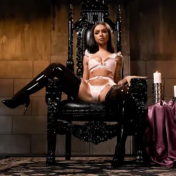 April Olsen en 'Kink' Sí, señora: April Olsen y JJ Graves (Miniatura 1)