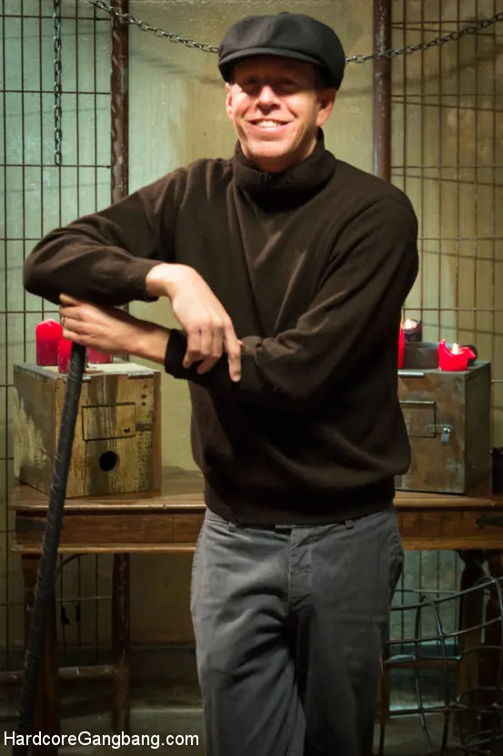 Kink 'アラベールのコックの不思議の国' 主演 Arabelle Raphael (写真 20)