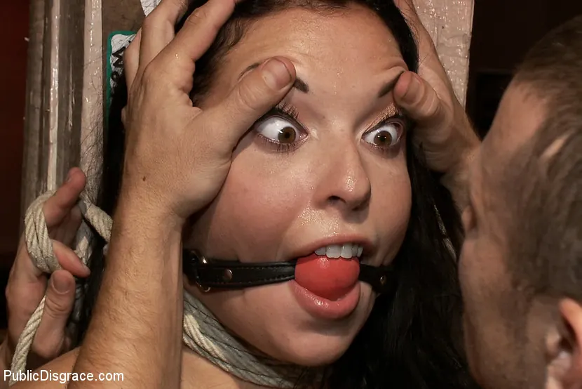 Kink 'Beauty in the Bar' starring Aria Aspen (Photo 13)