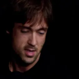 Aria Aspen en Una chica tatuada y sexy se somete a cinco chicos (foto 12) Aria Aspen en 'Kink' Una chica tatuada y sexy se somete a cinco chicos (Miniatura 12)