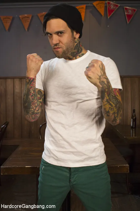 Kink '¡Animadora valiente se deja rellenar todos los agujeros!' protagonizando Arielle Aquinas (foto 18)