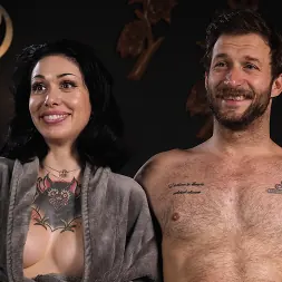 Arson Leigh en 'Kink' La casa equivocada (Miniatura 16)