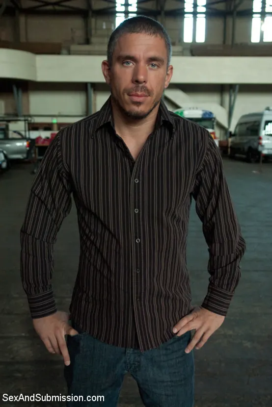 Asa Akira en 'Escándalo sexual: Asa Akira' from 'Kink' (foto 1) Kink 'Escándalo sexual: Asa Akira' protagonizando Asa Akira (foto 1)