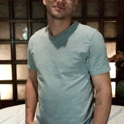 Asa Akira に マッサージパーラー (写真 1) Asa Akira に 'Kink' マッサージパーラー (サムネイル 1)