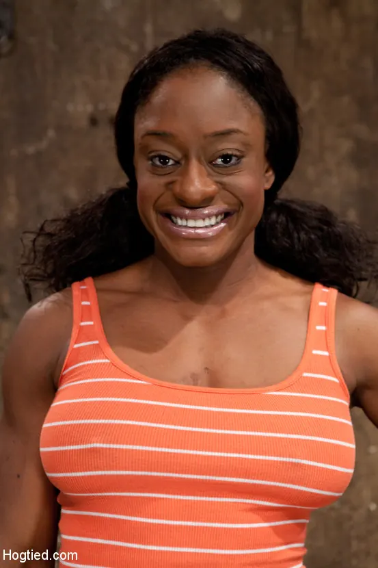 Kink '素晴らしいフィットネス愛好家アシュリースターが性的に支配される' 主演 Ashley Star (写真 2)