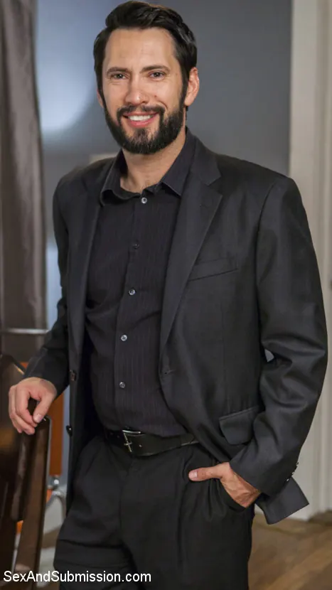 Kink 'Un niño rico aprende que la A es para anal' protagonizando Aspen Ora (foto 1)