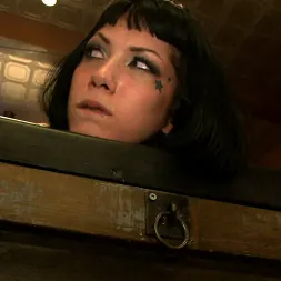 Asphyxia Noir en Solo con Asfixia (foto 4) Asphyxia Noir en 'Kink' Solo con Asfixia (Miniatura 4)