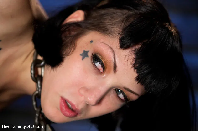 Kink 'アトムブラフ' 主演 Asphyxia Noir (写真 5)