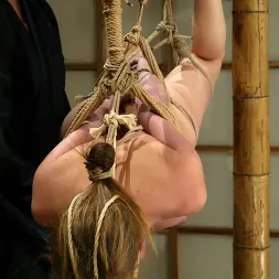 Audrey Leigh en Audrey Leigh (foto 12) Audrey Leigh en 'Kink' Audrey Leigh (Miniatura 12)