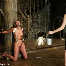 Audrey Leigh en Audrey Leigh (foto 3) Audrey Leigh en 'Kink' Audrey Leigh (Miniatura 3)