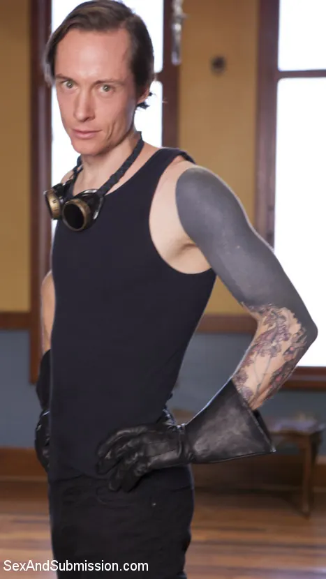 Kink 'Latex Lust' starring August Taylor (Photo 21)