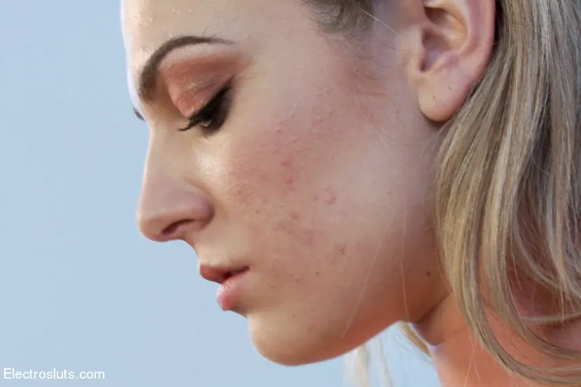 Kink 'Bailey Blue, Desires Submission and Electrosex!' starring Bailey Blue (Photo 9)