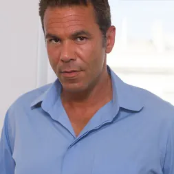 Bailey Blue に 'Kink' スリットサービス (サムネイル 17)