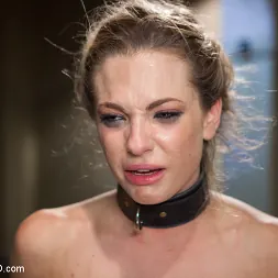 Bailey Blue en Entrenando a una chica guarra para que folle mejor, día tres (foto 9) Bailey Blue en 'Kink' Entrenando a una chica guarra para que folle mejor, día tres (Miniatura 9)