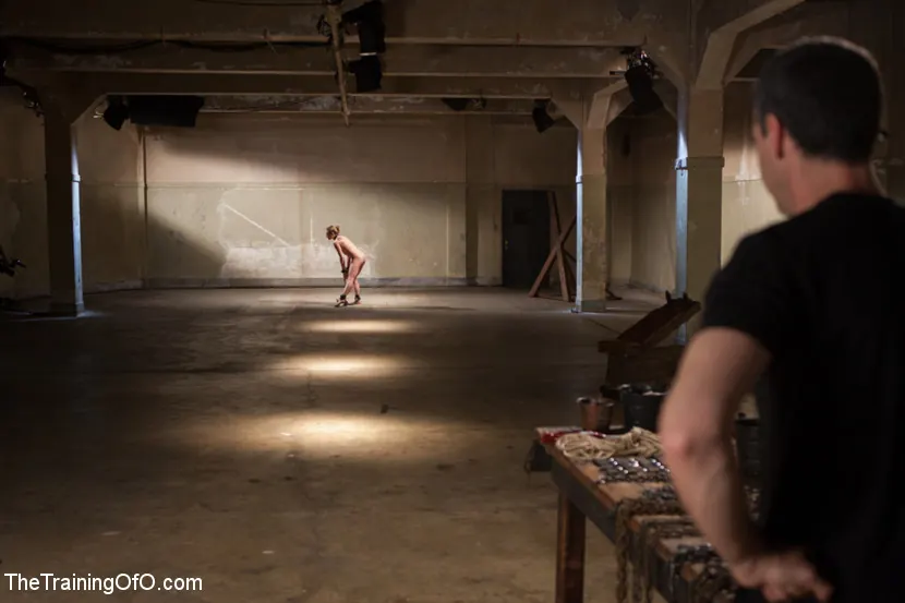 Bailey Blue en 'Entrenando a una chica guarra para que folle mejor, día tres' from 'Kink' (foto 17) Kink 'Entrenando a una chica guarra para que folle mejor, día tres' protagonizando Bailey Blue (foto 17)