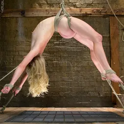 Bella Bends に 'Kink' 最初のタイマーベラベンドは彼女の名前に生きる！ (サムネイル 16)