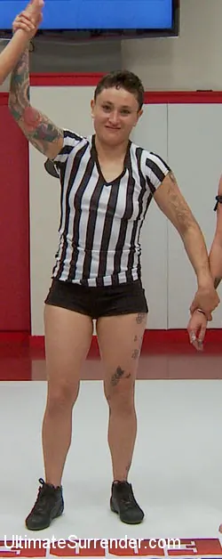 Kink 'Takes on Ariel X for exhibition match up' 主演 Bella Rossi (写真 10)