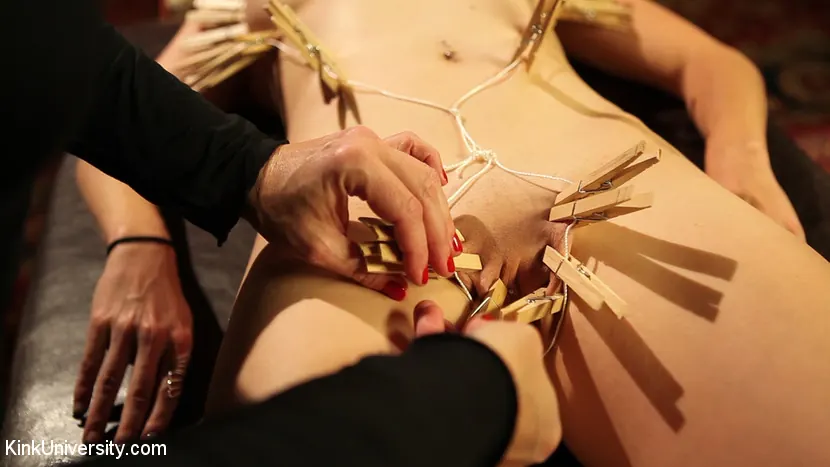 Kink 'Clothespin Zippers: with Flaming June and Bella Rossi' starring Bella Rossi (Photo 24)