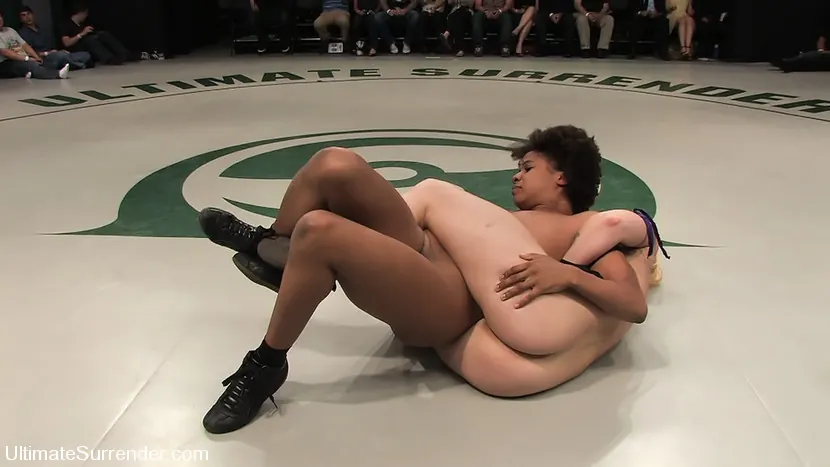 Kink 'LIVE TAG TEAM LEAGUE The Pirates's(0-1) vs Team Ice (0-1)' starring Bella Rossi (Photo 14)