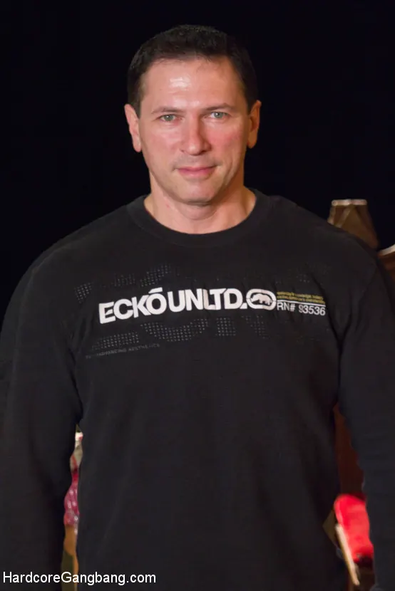 Kink 'Queen pussy stuffed chock full of cock and cum!' starring Bella Rossi (Photo 10)