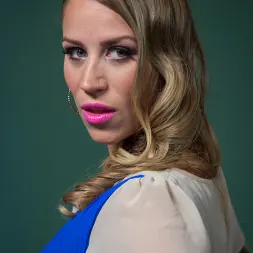 Bella Wilde en 'Kink' Cornudo de conveniencia (Miniatura 1)