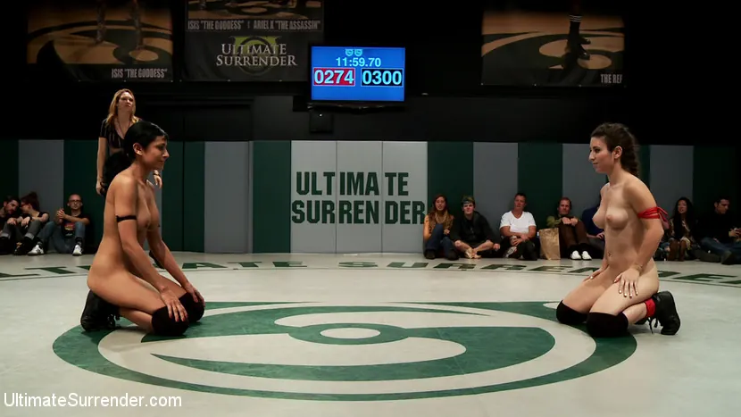 Kink 'それを愚痴から取り除く！猫はマットの上で戦う。' 主演 Bella Wilde (写真 8)