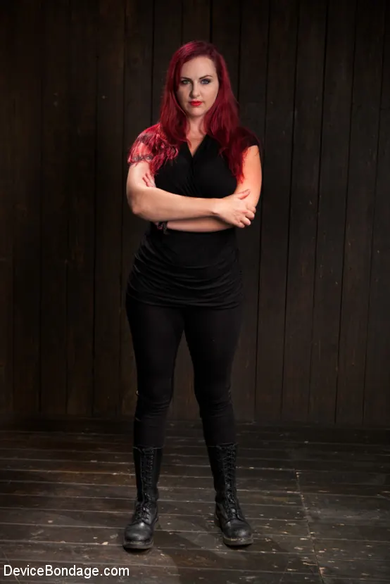 Kink 'Live Show - Complete Edited Version' protagonizando Beretta James (foto 12)