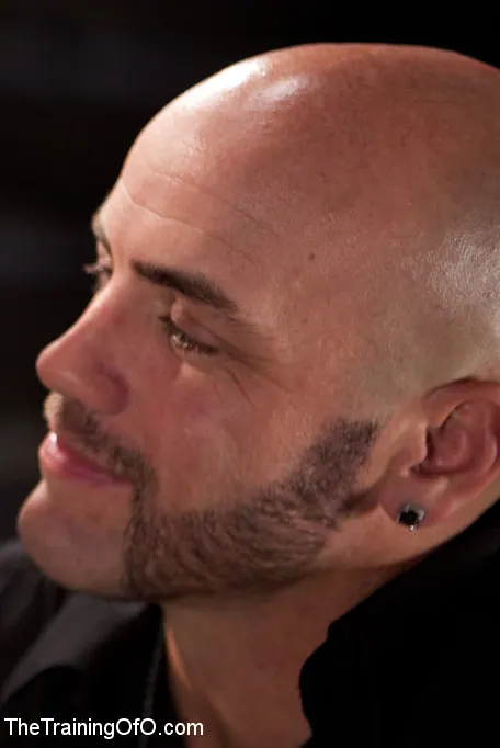 Beretta James に '奴隷訓練ベレッタジェームズデイ3' from 'Kink' (写真 8) Kink '奴隷訓練ベレッタジェームズデイ3' 主演 Beretta James (写真 8)