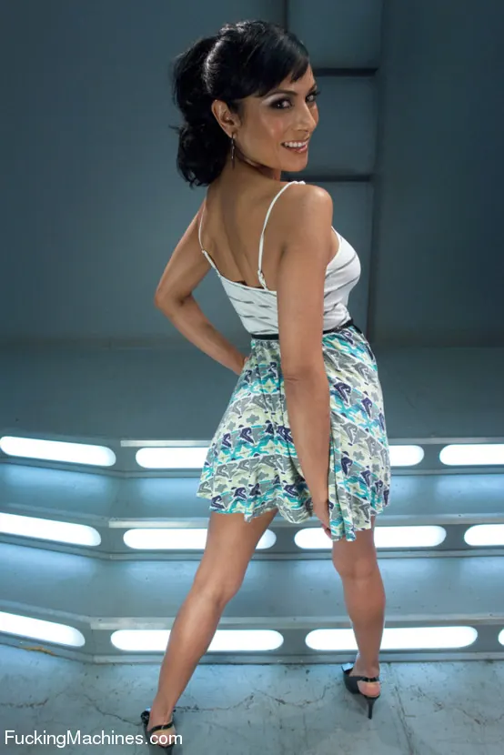 Kink 'The Loaded Gun of Orgasms: Hot Girl Machine shagged in Bondage' starring Beretta James (Photo 5)