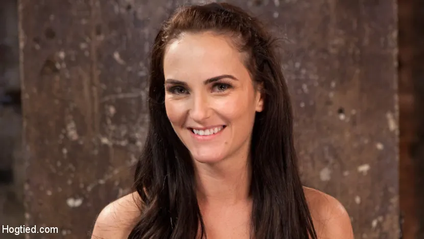 Bianca Breeze en 'MILF morena atormentada en esclavitud' from 'Kink' (foto 17) Kink 'MILF morena atormentada en esclavitud' protagonizando Bianca Breeze (foto 17)