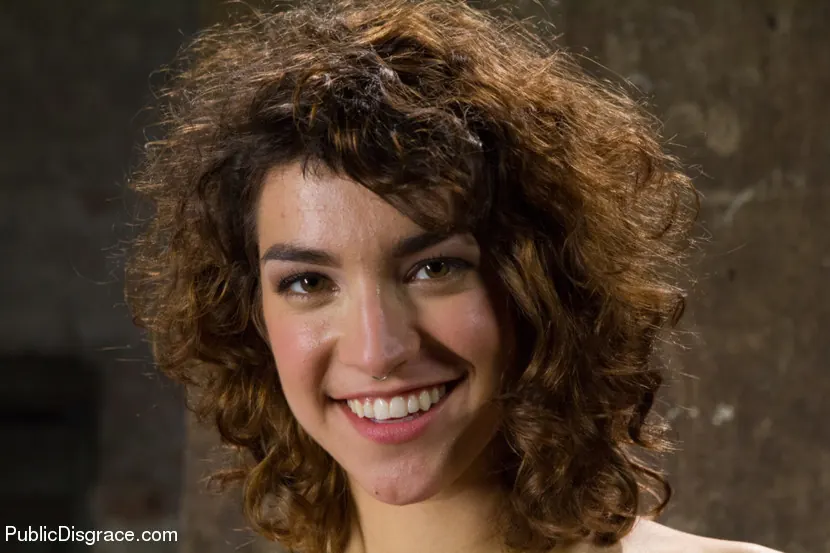 Kink 'Amateur with Big Ass gets Disgraced' starring Bianca Stone (Photo 1)