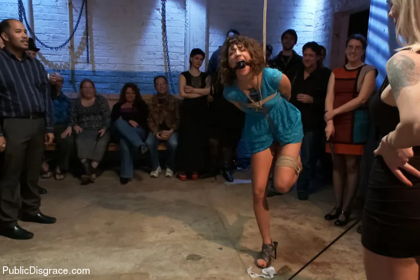 Kink 'Amateur with Big Ass gets Disgraced' starring Bianca Stone (Photo 9)