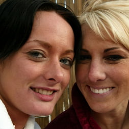 Bobbi Dean en 'Kink' Melissa Lauren y Bobbi Dean (Miniatura 15)