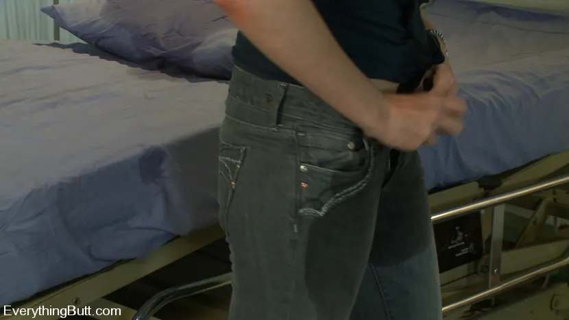 Kink 'アナル・アテックス... Ivy Mokhov' 主演 Bobbi Starr (写真 5)