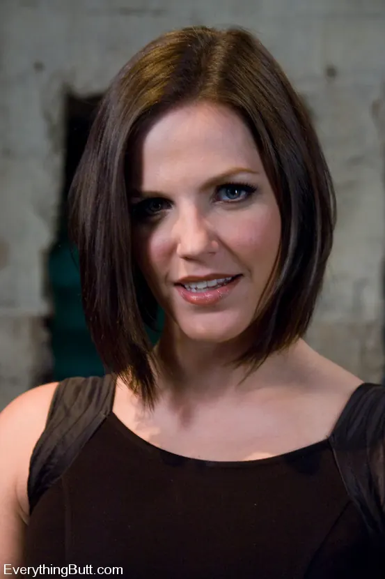 Kink 'だからあなたは肛門の娼婦になりたい。 BobbiがSkylarに言った' 主演 Bobbi Starr (写真 1)