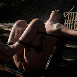 Brenna McKenna に 'Kink' つながれて耐候性がある (サムネイル 13)