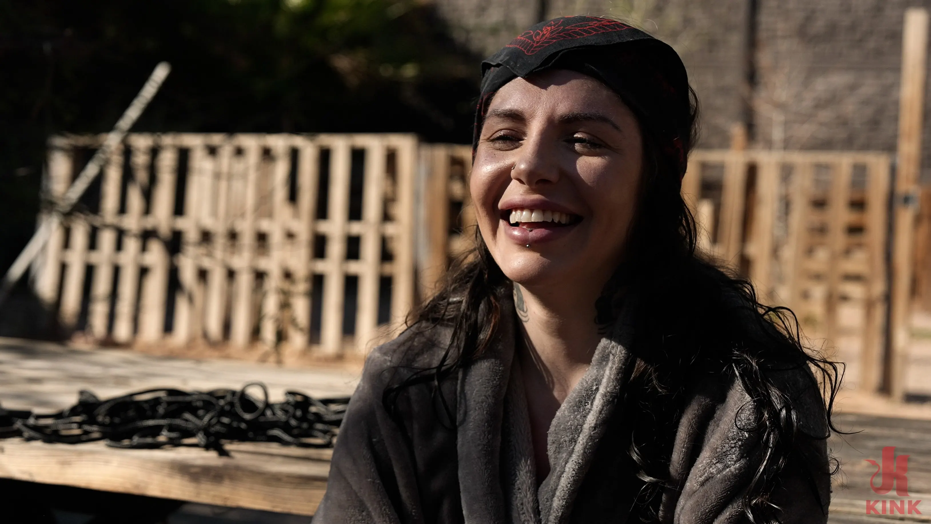 Kink 'Atado y desgastado' protagonizando Brenna McKenna (foto 16)