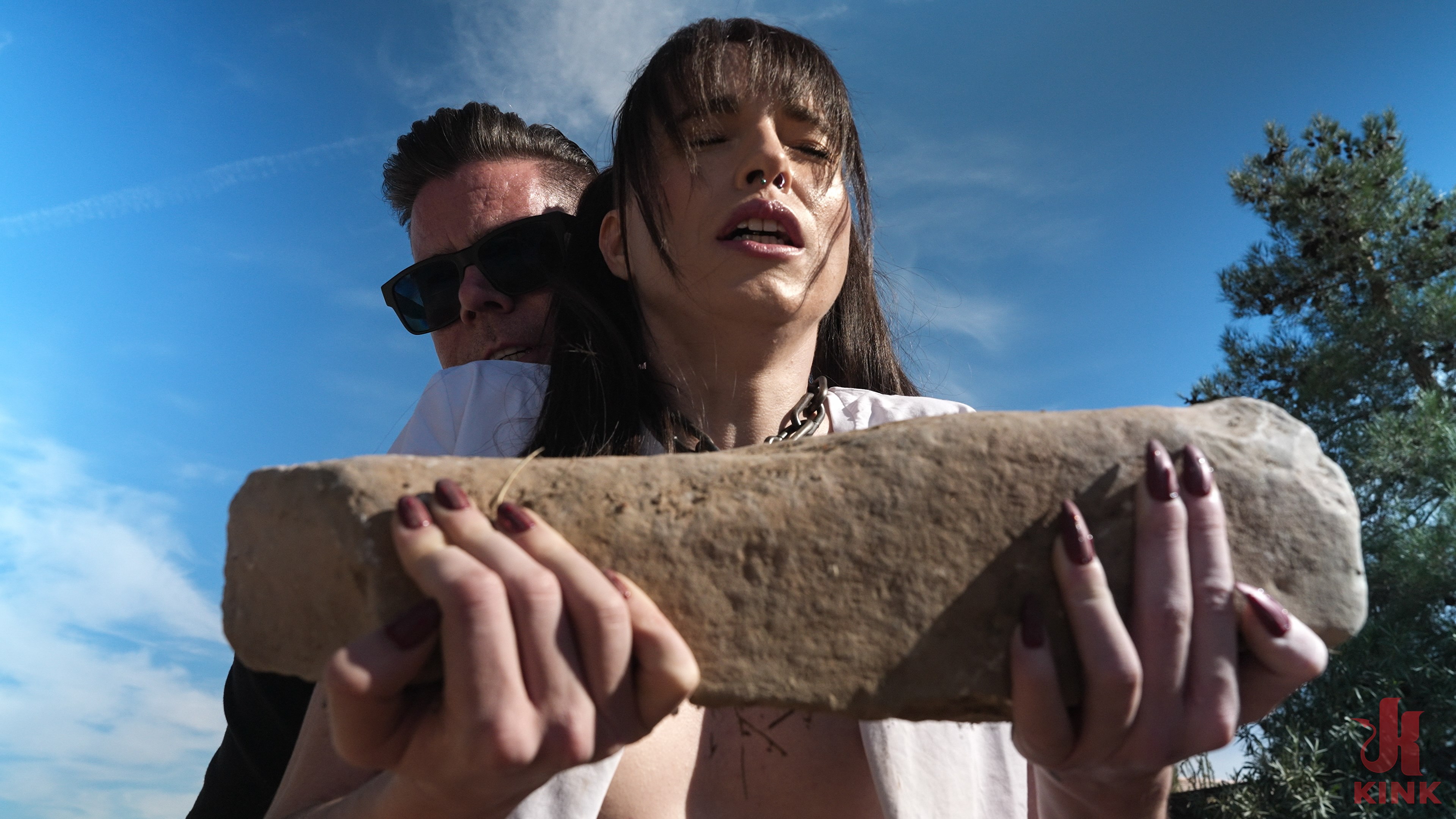 Kink '提出校:ブルック・ジョンソン - 3日目' 主演 Brooke Johnson (写真 11)