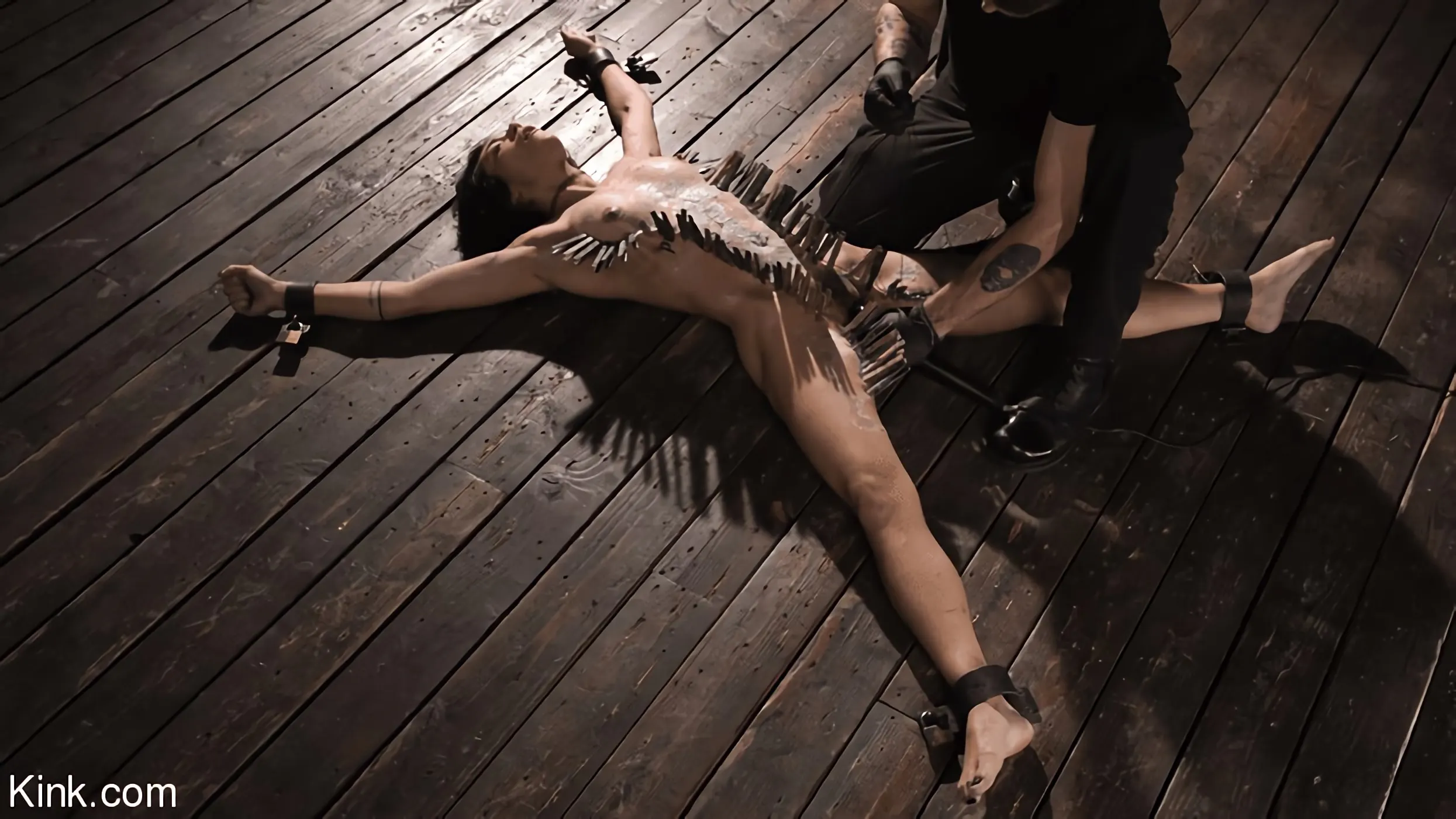 Brooklyn Gray en 'Escuela de sumisión, día cuatro: Brooklyn Gray' from 'Kink' (foto 22) Kink 'Escuela de sumisión, día cuatro: Brooklyn Gray' protagonizando Brooklyn Gray (foto 22)