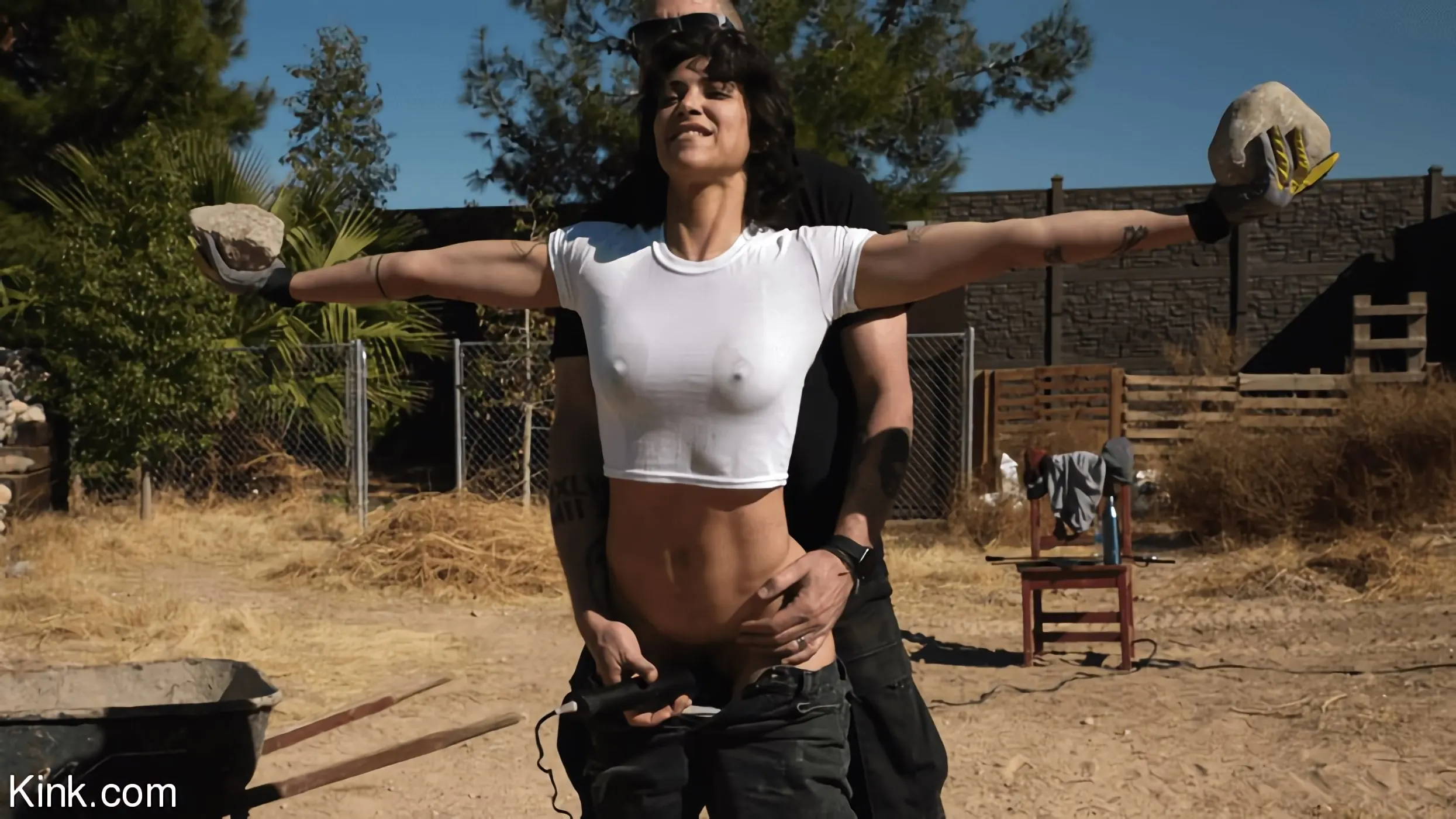 Brooklyn Gray に '提出学校、3日目:ブルックリングレー' from 'Kink' (写真 5) Kink '提出学校、3日目:ブルックリングレー' 主演 Brooklyn Gray (写真 5)