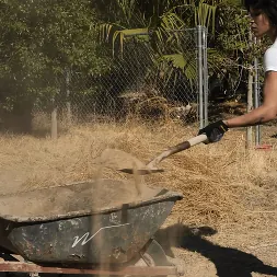Brooklyn Gray en Escuela de sumisión, día tres: Brooklyn Gray (foto 7) Brooklyn Gray en 'Kink' Escuela de sumisión, día tres: Brooklyn Gray (Miniatura 7)