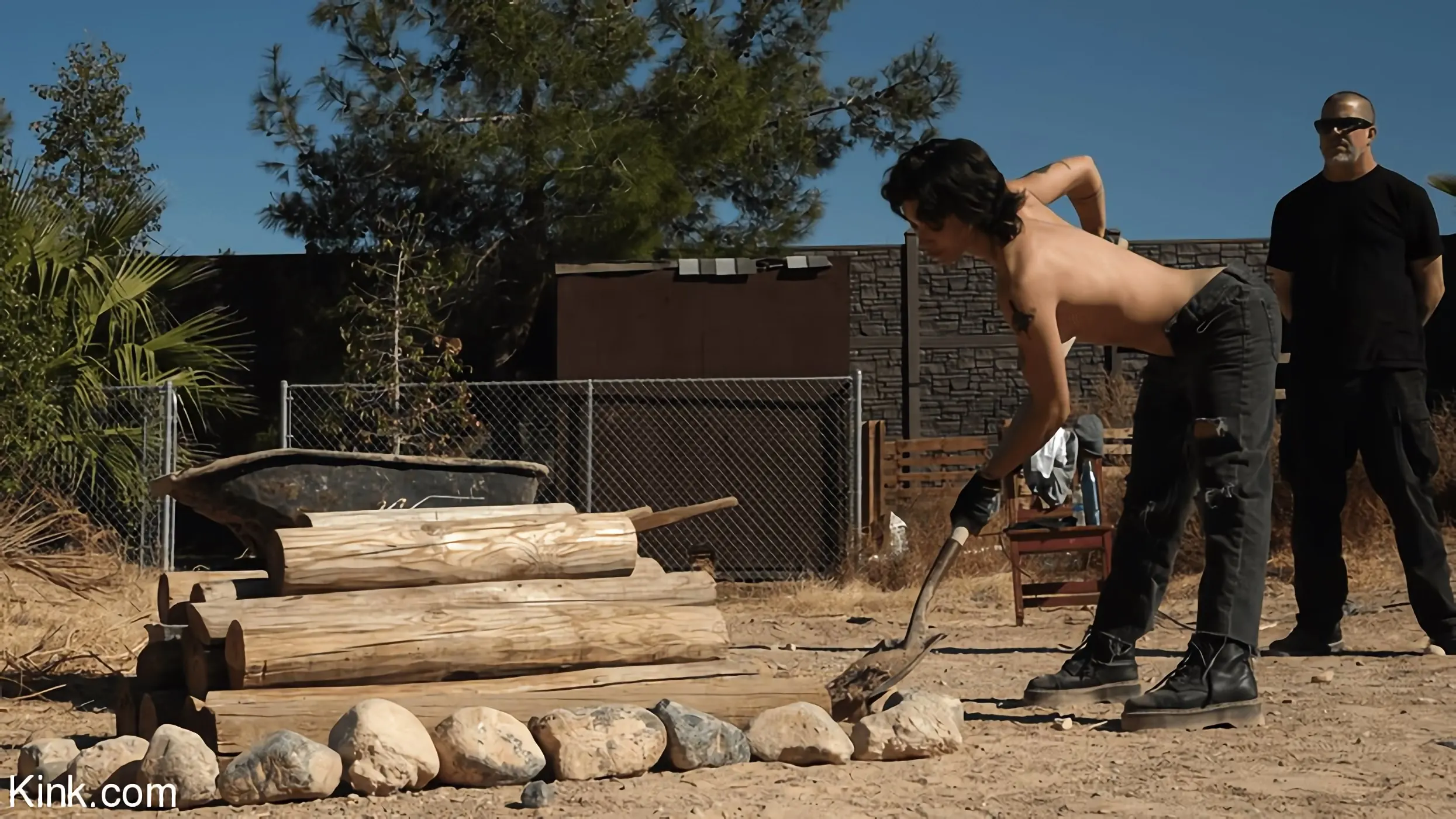 Brooklyn Gray に '提出学校、3日目:ブルックリングレー' from 'Kink' (写真 9) Kink '提出学校、3日目:ブルックリングレー' 主演 Brooklyn Gray (写真 9)