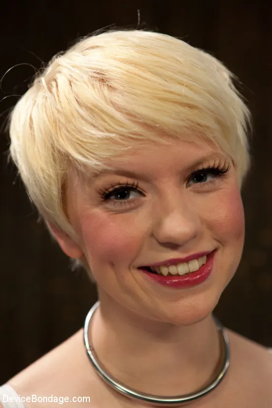 Kink 'gets a smack-down into submission - Live Show Part 2' starring Bryn Blayne (Photo 10)