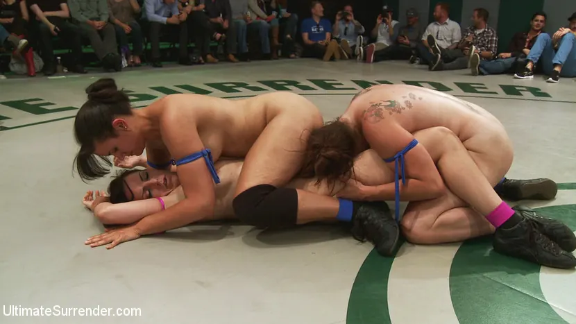 Kink '5月のチームマッチアップ：第3ラウンドのタイタンのクラッシュ！' 主演 Bryn Blayne (写真 3)