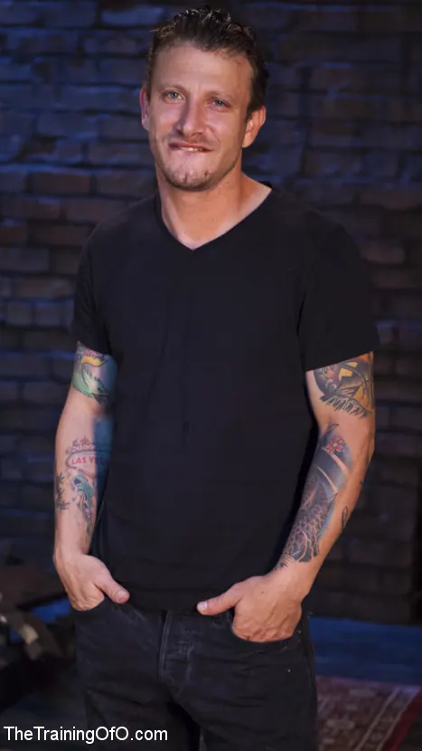 Cali Carter に 'オープンスロートトレーニングカリカーター' from 'Kink' (写真 28) Kink 'オープンスロートトレーニングカリカーター' 主演 Cali Carter (写真 28)