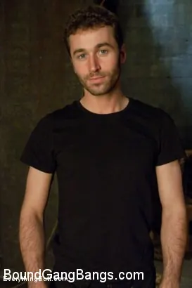 Kink 'ビッグティンティッドリッチガール無慈悲な汚いバスで犯さ' 主演 Candy Manson (写真 18)