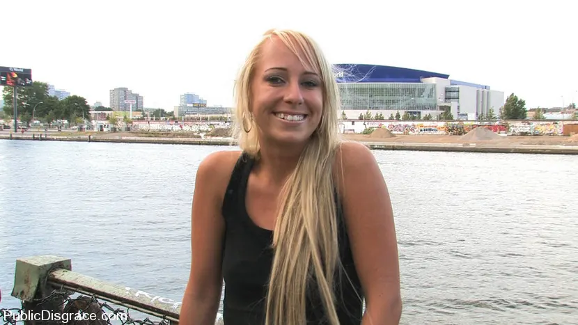 Kink 'Carla Cox' protagonizando Carla Cox (foto 10)