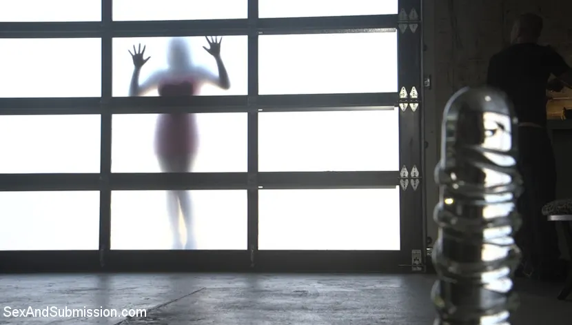 Carolina Cortez に 'はい、パパ、ファックマイアス:ニューガールカロライナコルテス、ミスターピートに提出' from 'Kink' (写真 1) Kink 'はい、パパ、ファックマイアス:ニューガールカロライナコルテス、ミスターピートに提出' 主演 Carolina Cortez (写真 1)