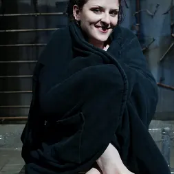 Caroline Pierce in 'Kink' Caroline Pierce (Thumbnail 15)