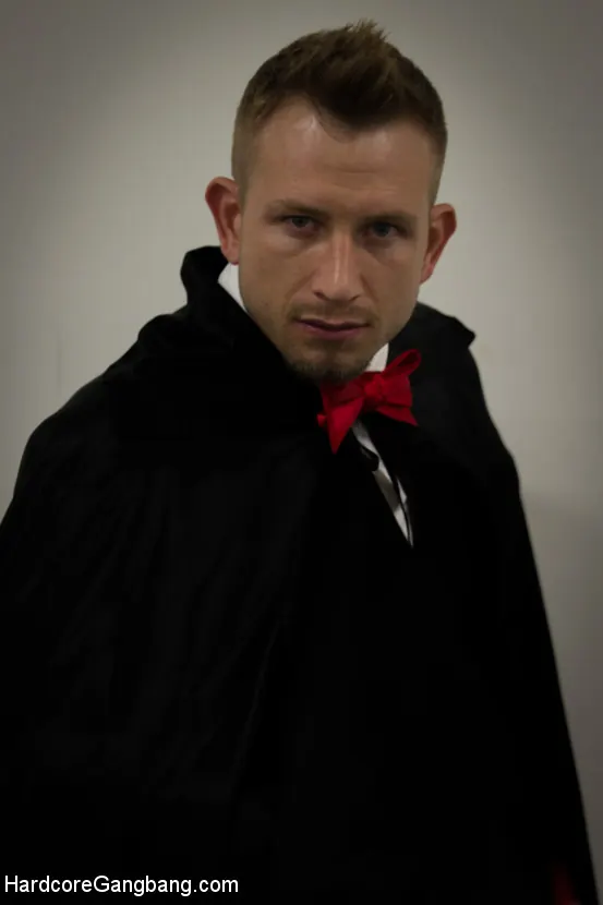 Kink 'El sacrificio de la virgen satánica de Carter Cruise' protagonizando Carter Cruise (foto 4)